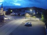 04 : 00