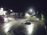 23 : 00