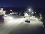 03 : 32