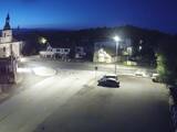 03 : 48
