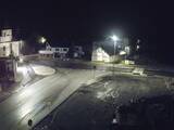 02 : 00