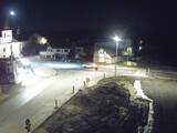 22 : 00