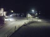 03 : 00