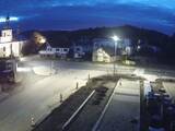 06 : 00