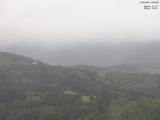 16 : 09