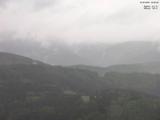 16 : 45