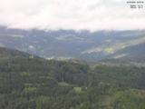 16 : 45