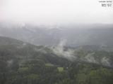 18 : 57