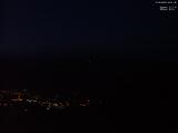 22 : 01