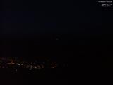 22 : 05