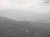 16 : 01