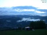 04 : 33
