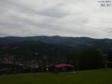 09 : 09