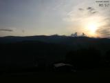 06 : 09