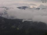 14 : 47