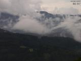 15 : 05
