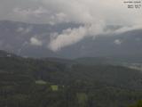 16 : 09