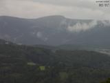 16 : 45