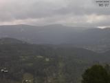 09 : 57