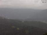 16 : 09