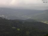 16 : 57