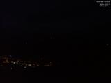 22 : 05