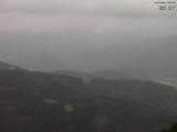 16 : 57