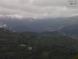 17 : 47