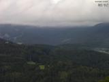 18 : 33