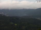 18 : 57