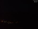 22 : 09
