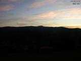 06 : 15