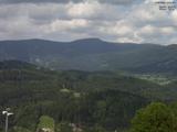 16 : 01