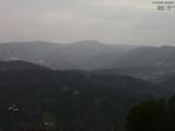 08 : 33