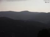 18 : 37