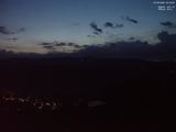 04 : 33