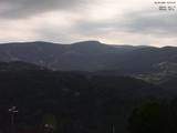09 : 43