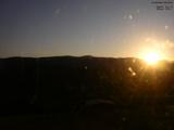 06 : 03