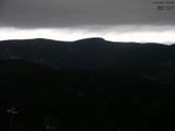 18 : 43
