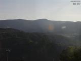 08 : 01
