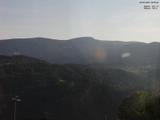 08 : 05
