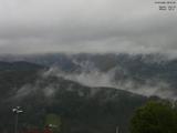 09 : 21
