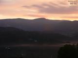 06 : 37