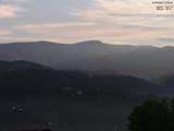 07 : 33