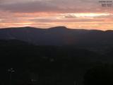 06 : 37