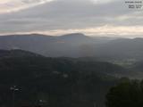 08 : 05