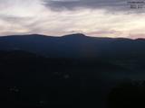 06 : 21