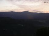 06 : 33