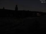 23 : 08