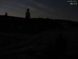 03 : 00